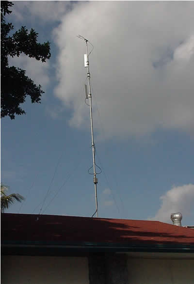 A Coach Connect Wi-Fi antenna